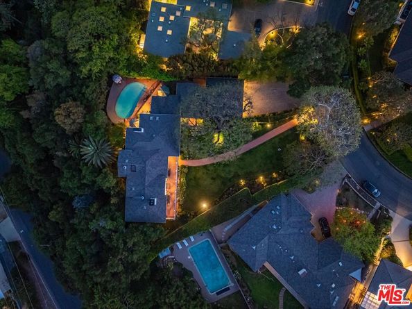 685 Elkins Road, Los Angeles CA 90049