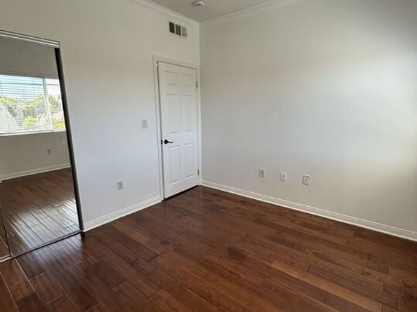 362 Salem Street 104, Glendale CA 91203
