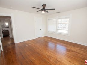 1257 W Adams Boulevard, Los Angeles CA 90007