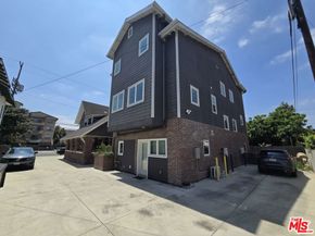 1257 W Adams Boulevard, Los Angeles CA 90007