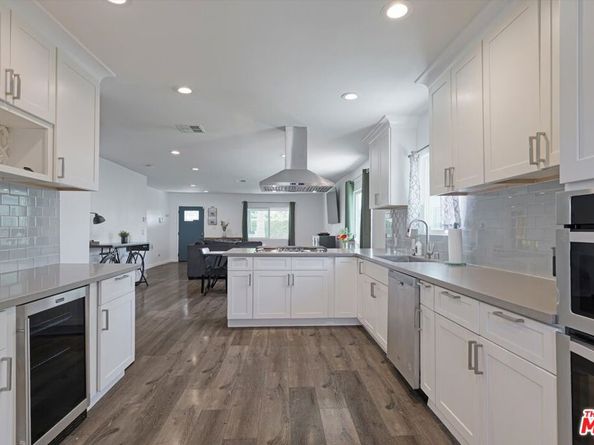 3447 9th Avenue, Los Angeles CA 90018