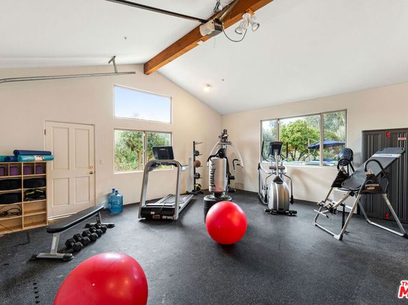 2175 Cold Canyon Road, Calabasas CA 91302