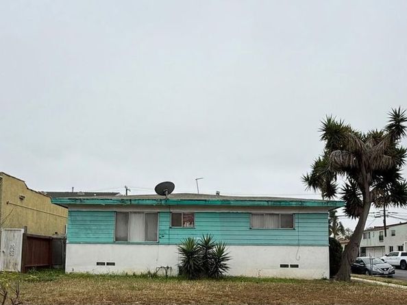 8204 S Harvard Boulevard, Los Angeles CA 90047