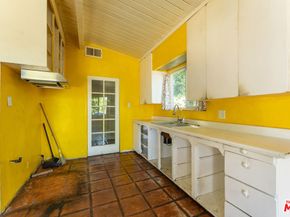 9870 Woodale Avenue, Arleta CA 91331