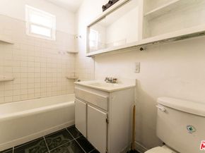 9870 Woodale Avenue, Arleta CA 91331