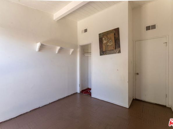 9870 Woodale Avenue, Arleta CA 91331