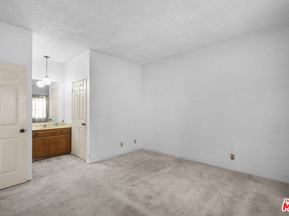 424 S Westmoreland Avenue 210, Los Angeles CA 90020