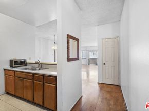 424 S Westmoreland Avenue 210, Los Angeles CA 90020