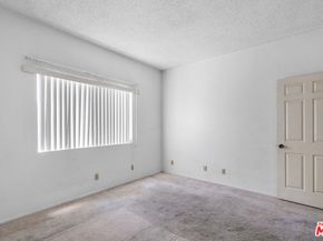 424 S Westmoreland Avenue 210, Los Angeles CA 90020