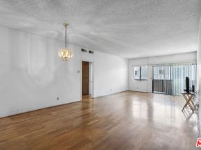 424 S Westmoreland Avenue 210, Los Angeles CA 90020