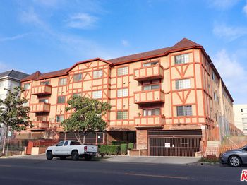 424 S Westmoreland Avenue