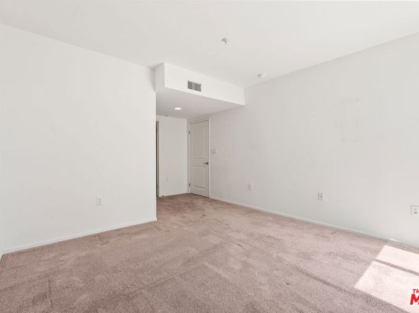 267 S San Pedro Street 211, Los Angeles CA 90012