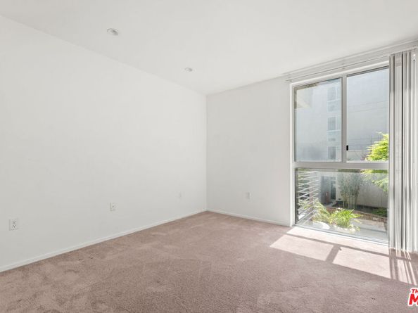 267 S San Pedro Street 211, Los Angeles CA 90012