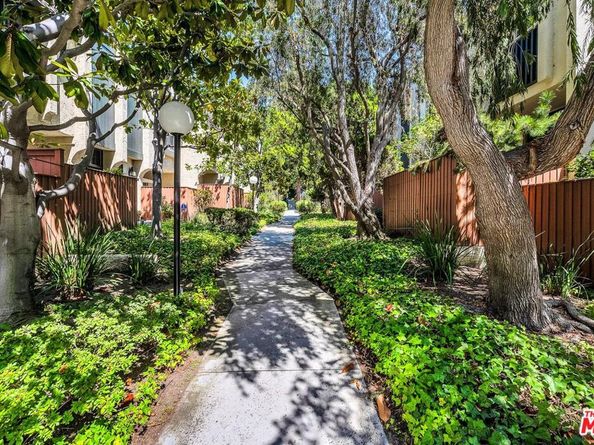 11260 Overland Avenue 9D, Culver City CA 90230