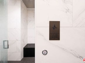 889 Francisco Street 1501, Los Angeles CA 90017