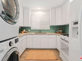 28 5th Place, Long Beach CA 90802