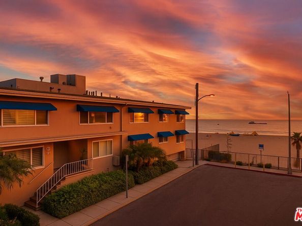 28 5th Place, Long Beach CA 90802