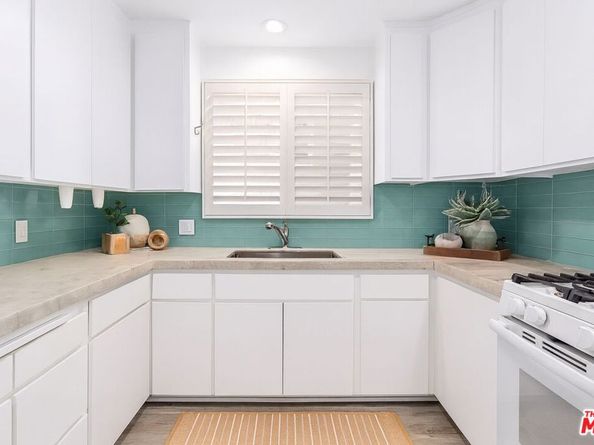 28 5th Place, Long Beach CA 90802