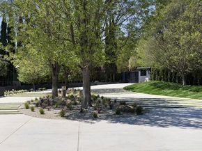 16401 Mulholland Drive, Los Angeles CA 90049