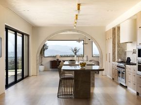 16401 Mulholland Drive, Los Angeles CA 90049