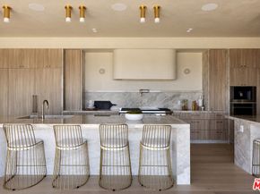 16401 Mulholland Drive, Los Angeles CA 90049