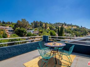 1715 Kemper Street, Los Angeles CA 90065