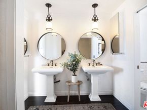 1715 Kemper Street, Los Angeles CA 90065