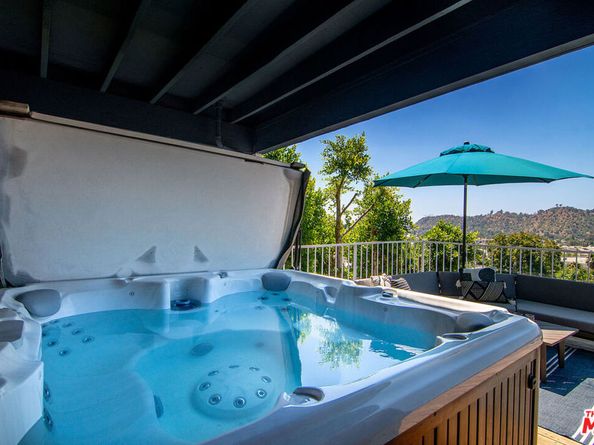 1715 Kemper Street, Los Angeles CA 90065
