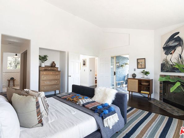 1715 Kemper Street, Los Angeles CA 90065