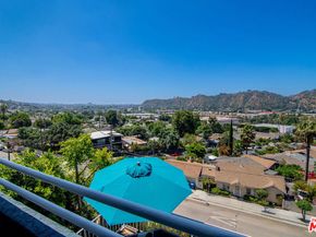 1715 Kemper Street, Los Angeles CA 90065