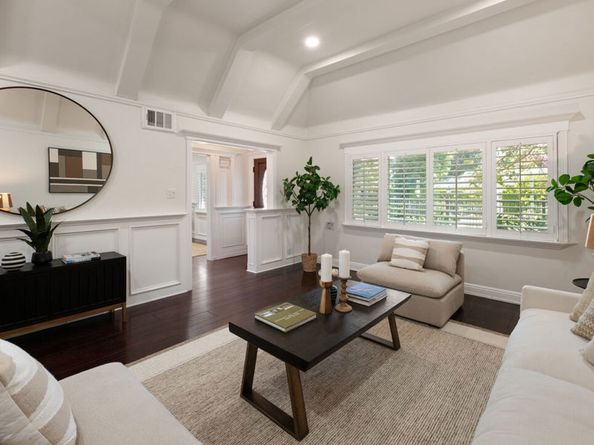 4547 Ledge Avenue, Toluca Lake CA 91602