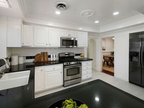 4547 Ledge Avenue, Toluca Lake CA 91602