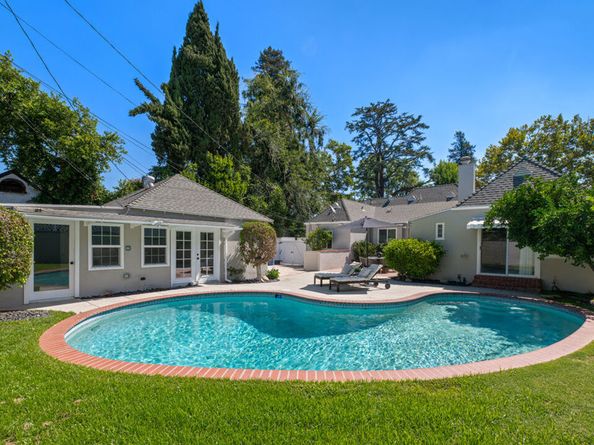4547 Ledge Avenue, Toluca Lake CA 91602