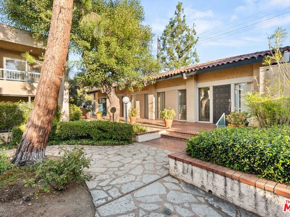 18307 Burbank Boulevard 336, Tarzana CA 91356