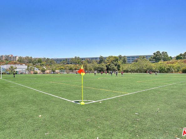 13020 Pacific 303, Playa Vista CA 90094