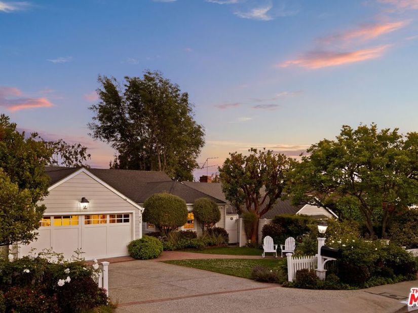 438 N Bonhill Road, Los Angeles, CA 90049 - For Sale