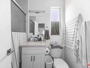 1207 S Catalina Street, Los Angeles CA 90006