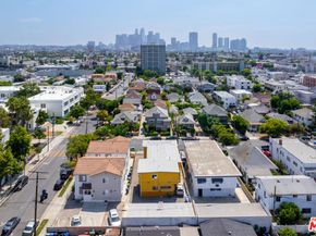 1207 S Catalina Street, Los Angeles CA 90006
