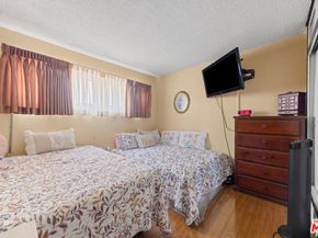 1207 S Catalina Street, Los Angeles CA 90006