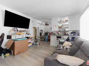 1207 S Catalina Street, Los Angeles CA 90006