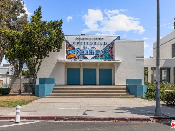 1207 S Catalina Street, Los Angeles CA 90006