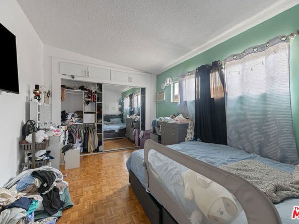 1207 S Catalina Street, Los Angeles CA 90006