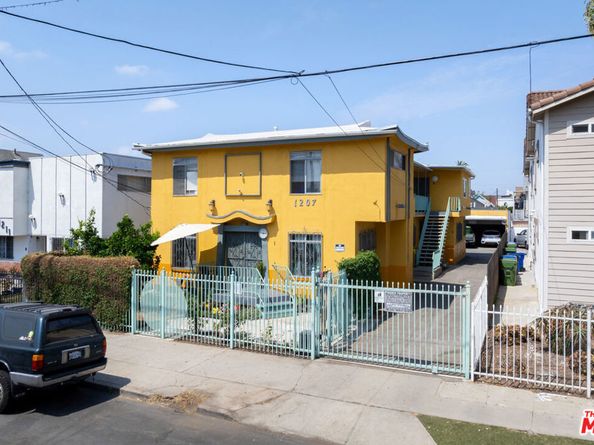 1207 S Catalina Street, Los Angeles CA 90006