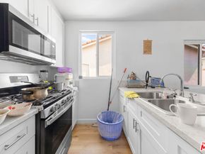 1207 S Catalina Street, Los Angeles CA 90006