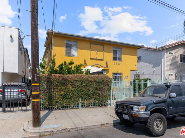 1207 S Catalina Street, Los Angeles CA 90006