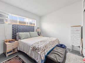 1207 S Catalina Street, Los Angeles CA 90006