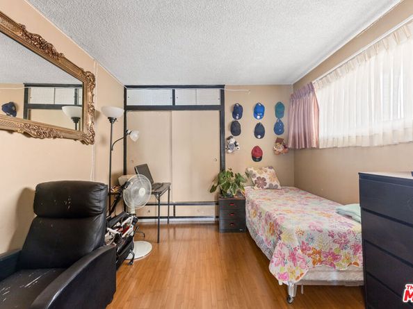 1207 S Catalina Street, Los Angeles CA 90006