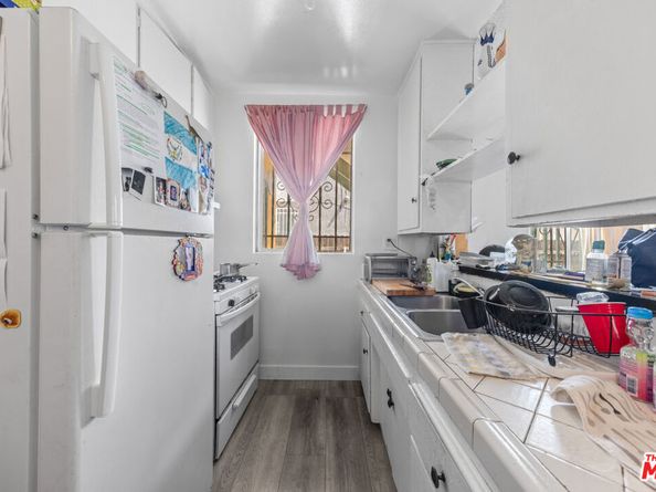 1207 S Catalina Street, Los Angeles CA 90006