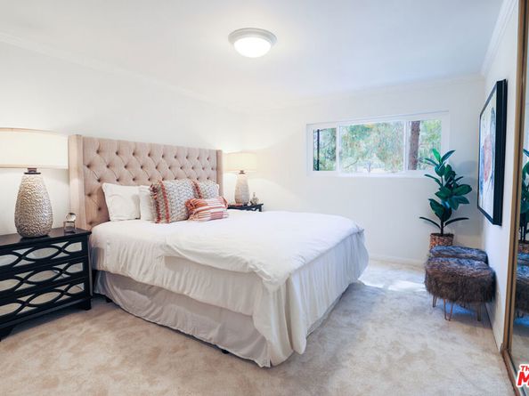 6700 Hillpark Drive 204, Los Angeles CA 90068