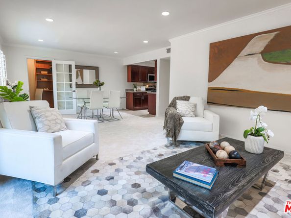 6700 Hillpark Drive 204, Los Angeles CA 90068